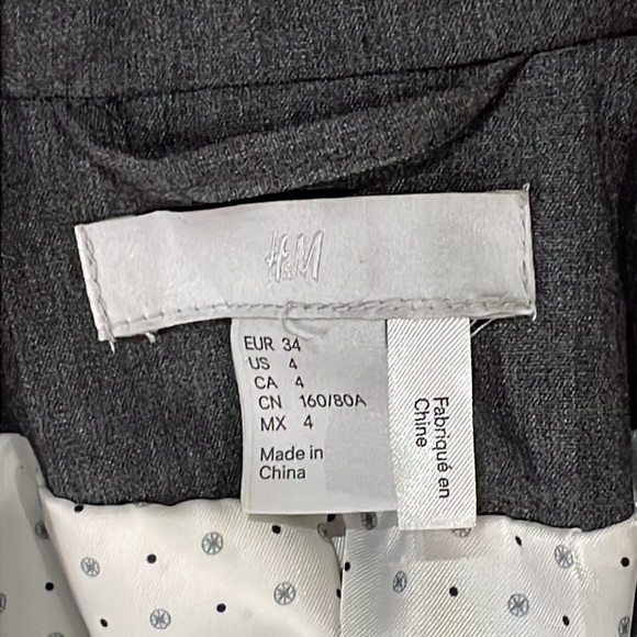 H&M medium gray women’s blazer – size 4 - Picture 2 of 3